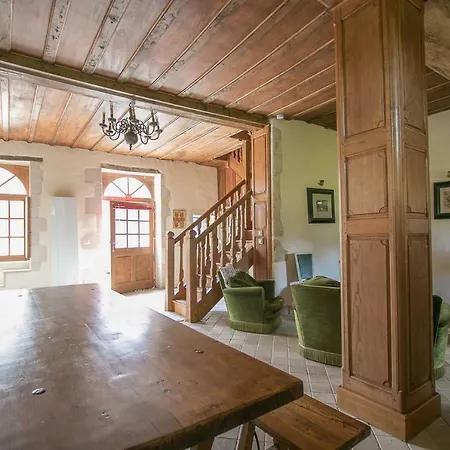 Дом отдыха Le Manoir Saint-Martin-des-Entrees