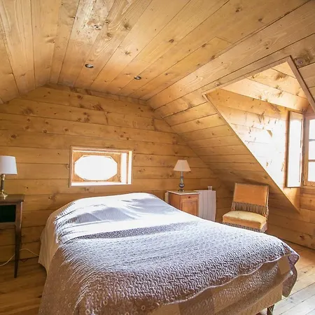 Le Manoir * Saint-Martin-des-Entrees