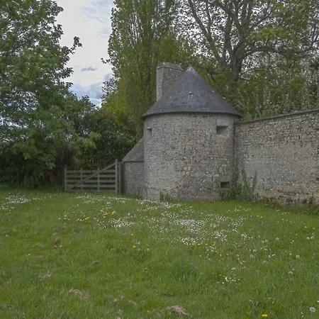 Le Manoir * Saint-Martin-des-Entrees
